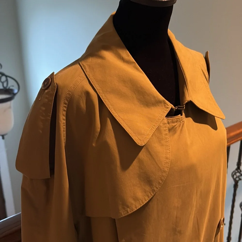 Authentic Christian Dior Vintage Military Trench sz 10 excellent condition ❤️ - Picture 6 of 16